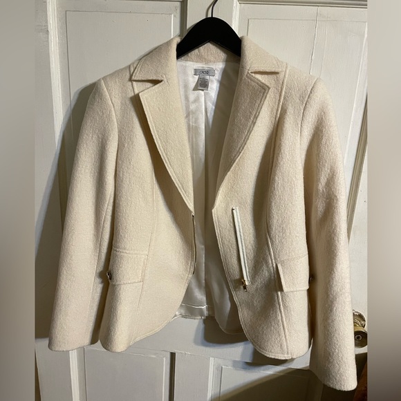 classy winter blazer ❄️ - Picture 7 of 7